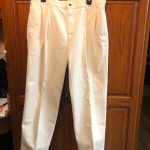 Docker's Men's Pleated cream colored Pants Size 36W 30 L